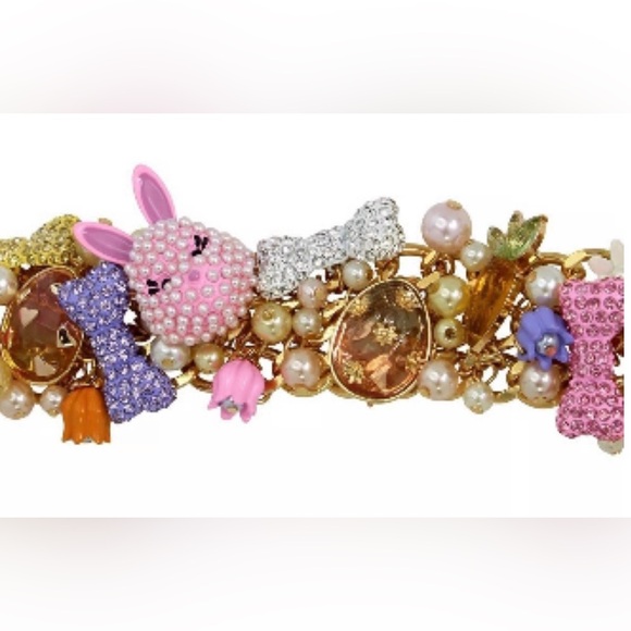 Betsey Johnson EASTER BRACELET Bunny Egg Faux Pearl Rhinestone Gold Tone - Picture 6 of 6